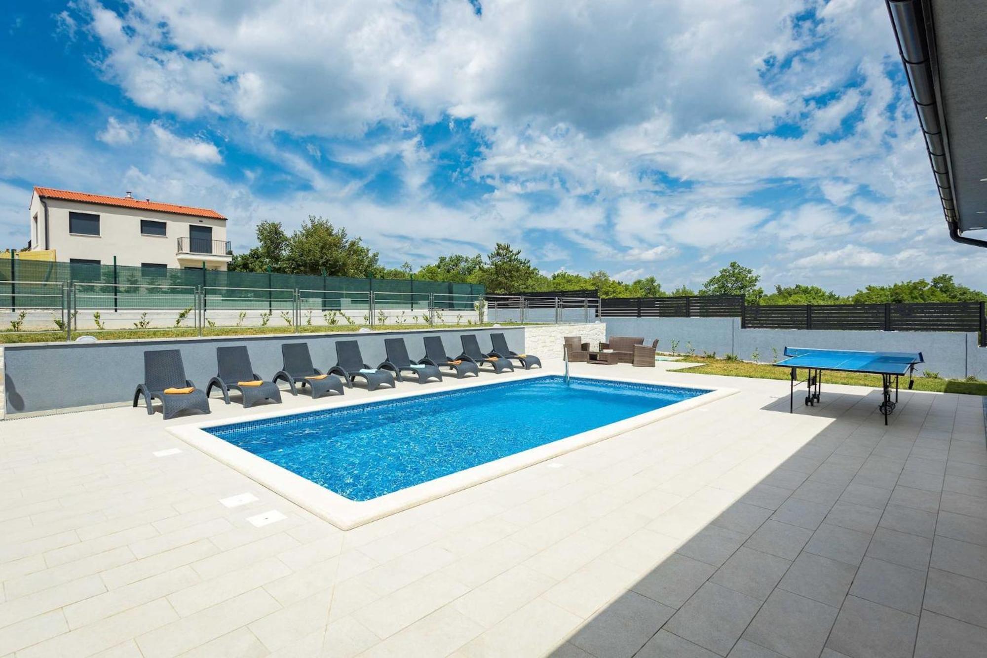 Holiday Home Greta ลาบิน ภายนอก รูปภาพ