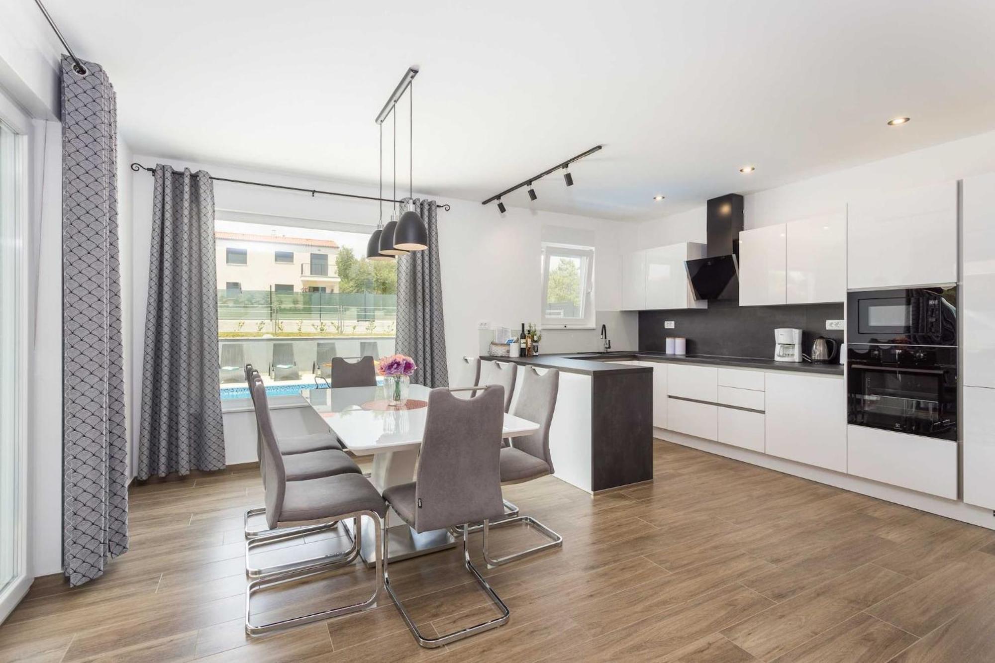 Holiday Home Greta ลาบิน ภายนอก รูปภาพ